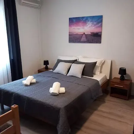 Dora-100m From The Lägenhet *