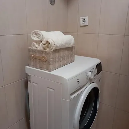 Apartment Dora-100m From The