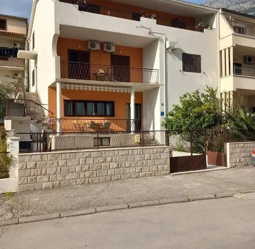 Dora-100m From The Apartament *